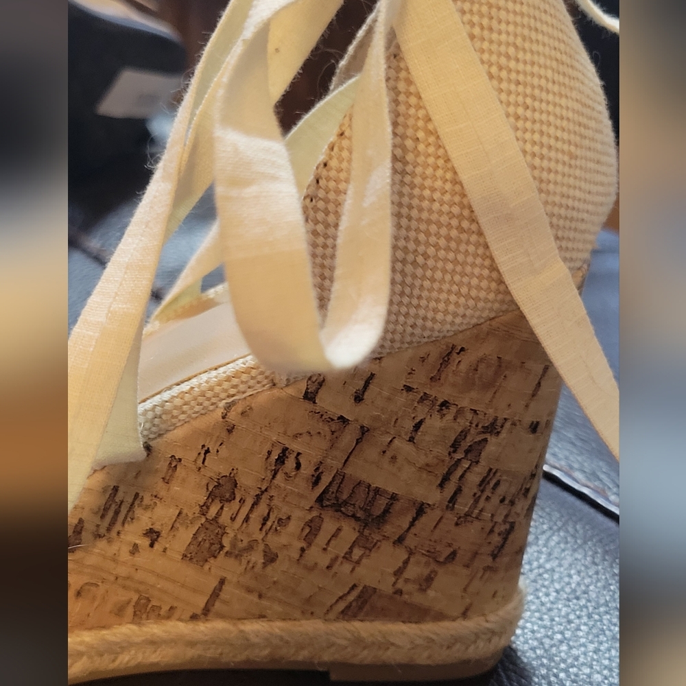 NWOT Apt.9 Wedges Size 9 - Picture 3 of 6